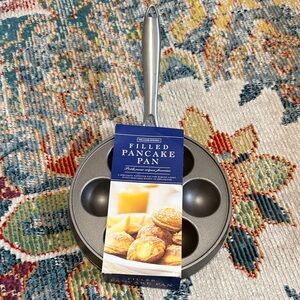 Williams SonomaFilled Pancake Pan with Handle